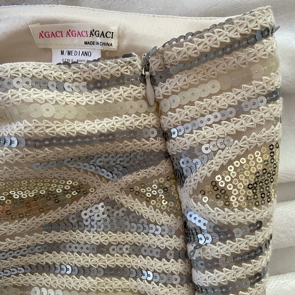 Gold/Silver Sequin Mini Skirt. Size M. - Picture 4 of 5